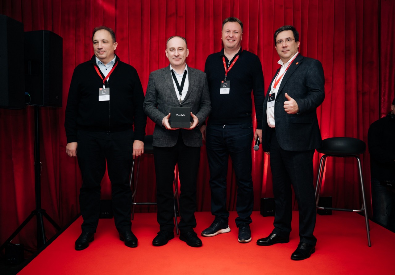 Награда "Лучший шоурум Arlight" Награда "Лучший шоурум Arlight"